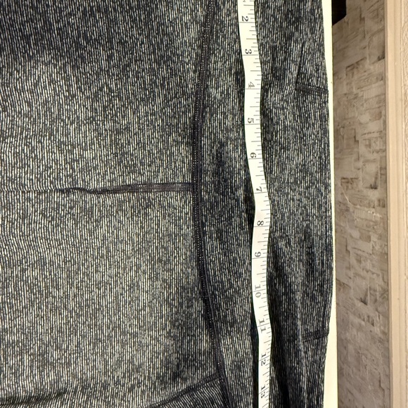 Under Armour HeatGear Leggings - Picture 4 of 4